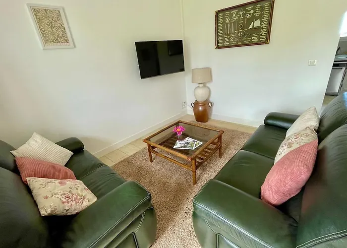 La Longere Au Puits 度假居